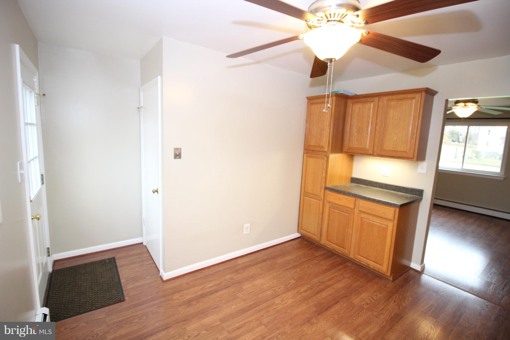 18311 Barnesville Road Barnesville, MD 20838 - Photo 16 of 33 Kitchen