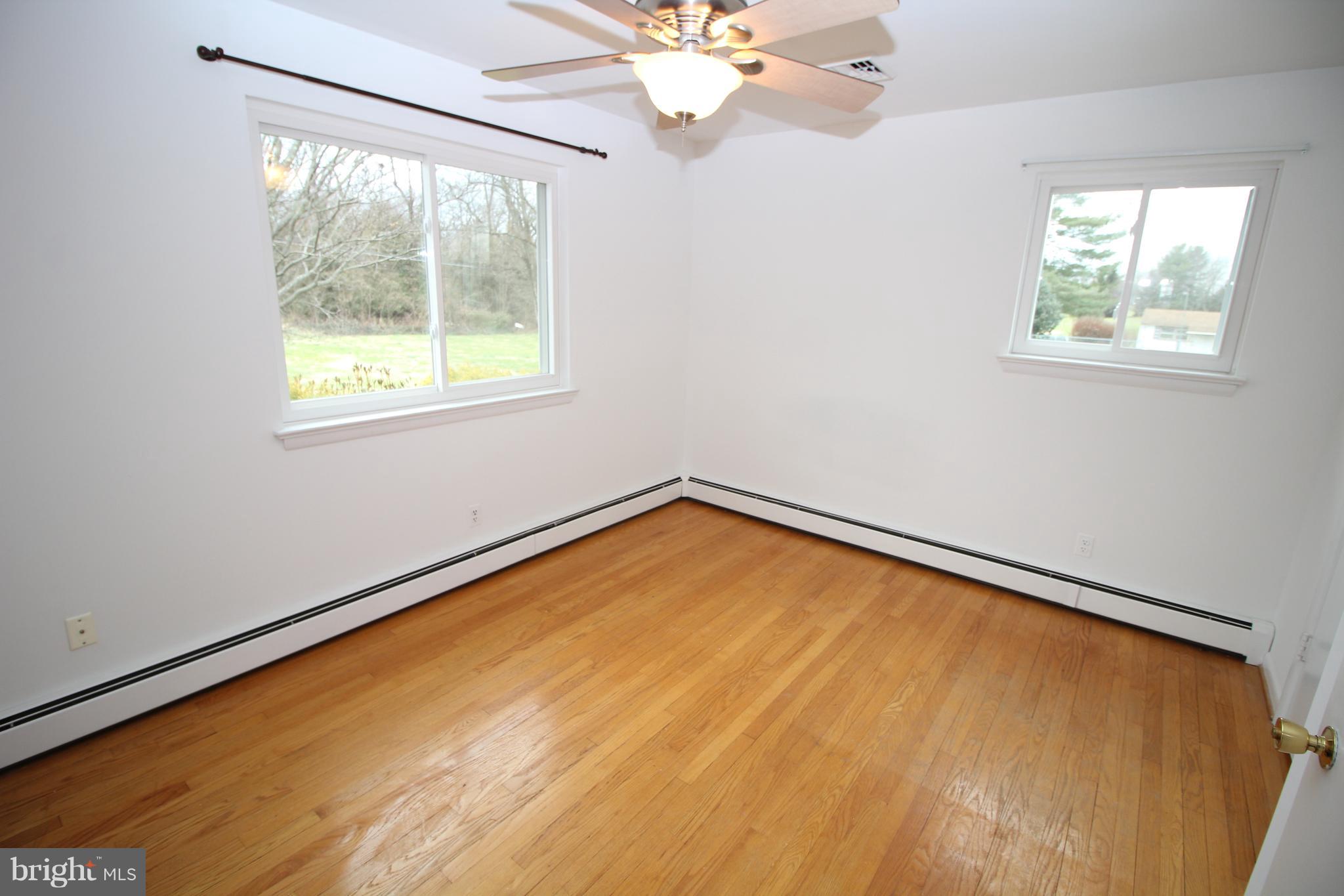 18311 Barnesville Road Barnesville, MD 20838 - Photo 20 of 33 Bedroom