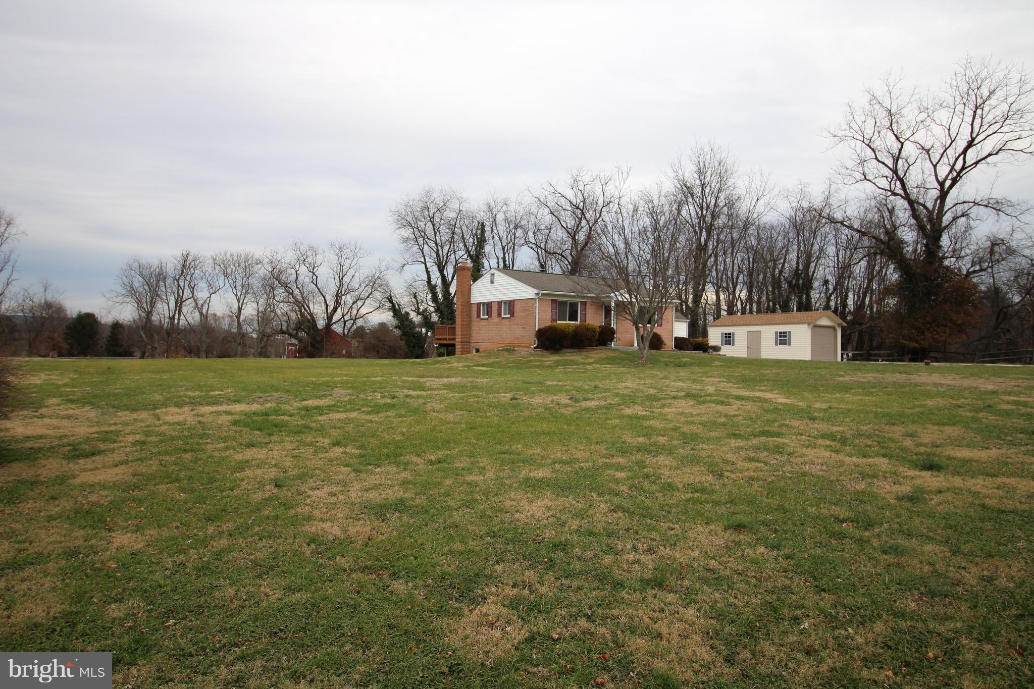 18311 Barnesville Road Barnesville, MD 20838 - Photo 4 of 33 side view