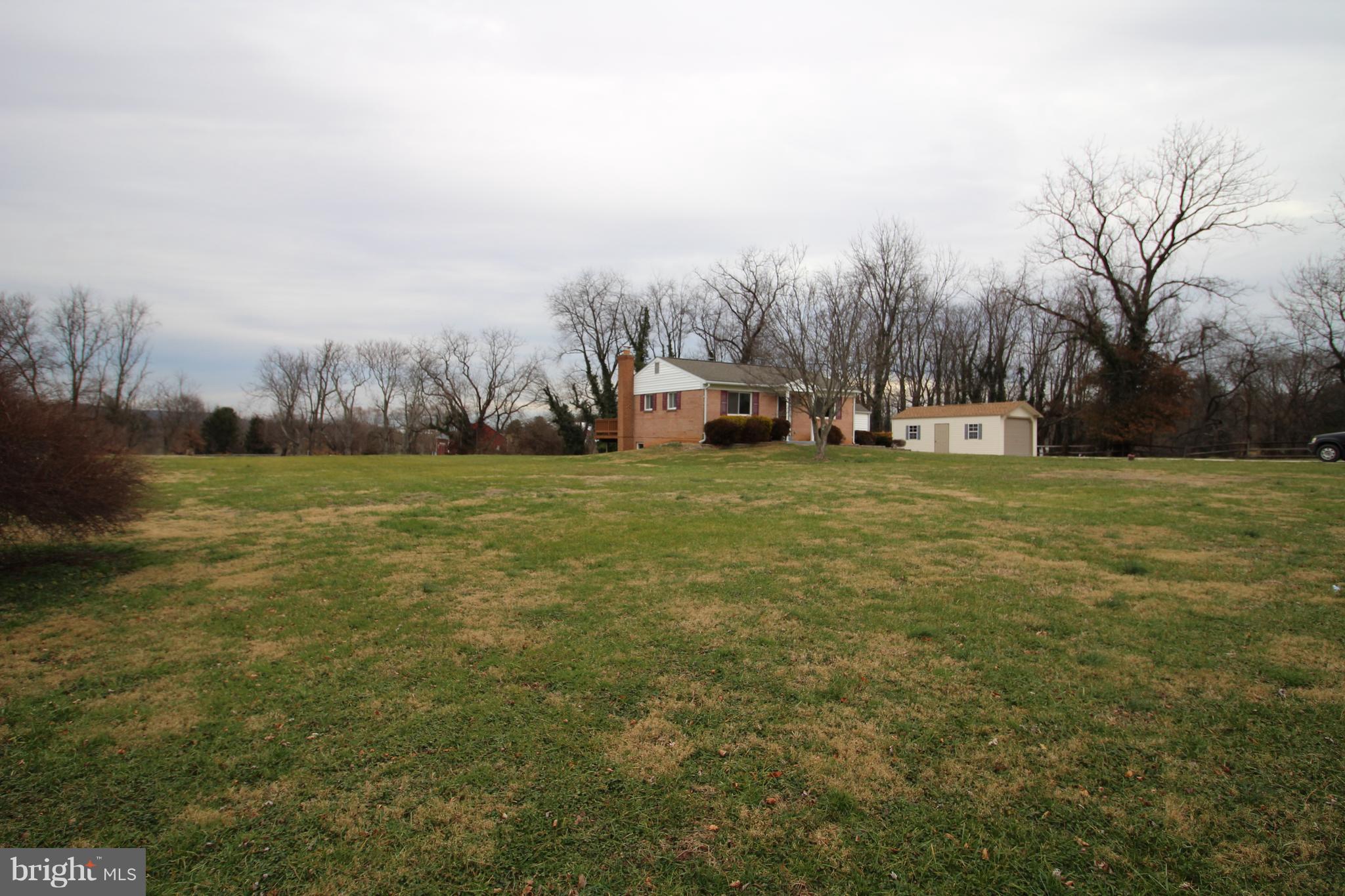 18311 Barnesville Road Barnesville, MD 20838 - Photo 5 of 33 side view