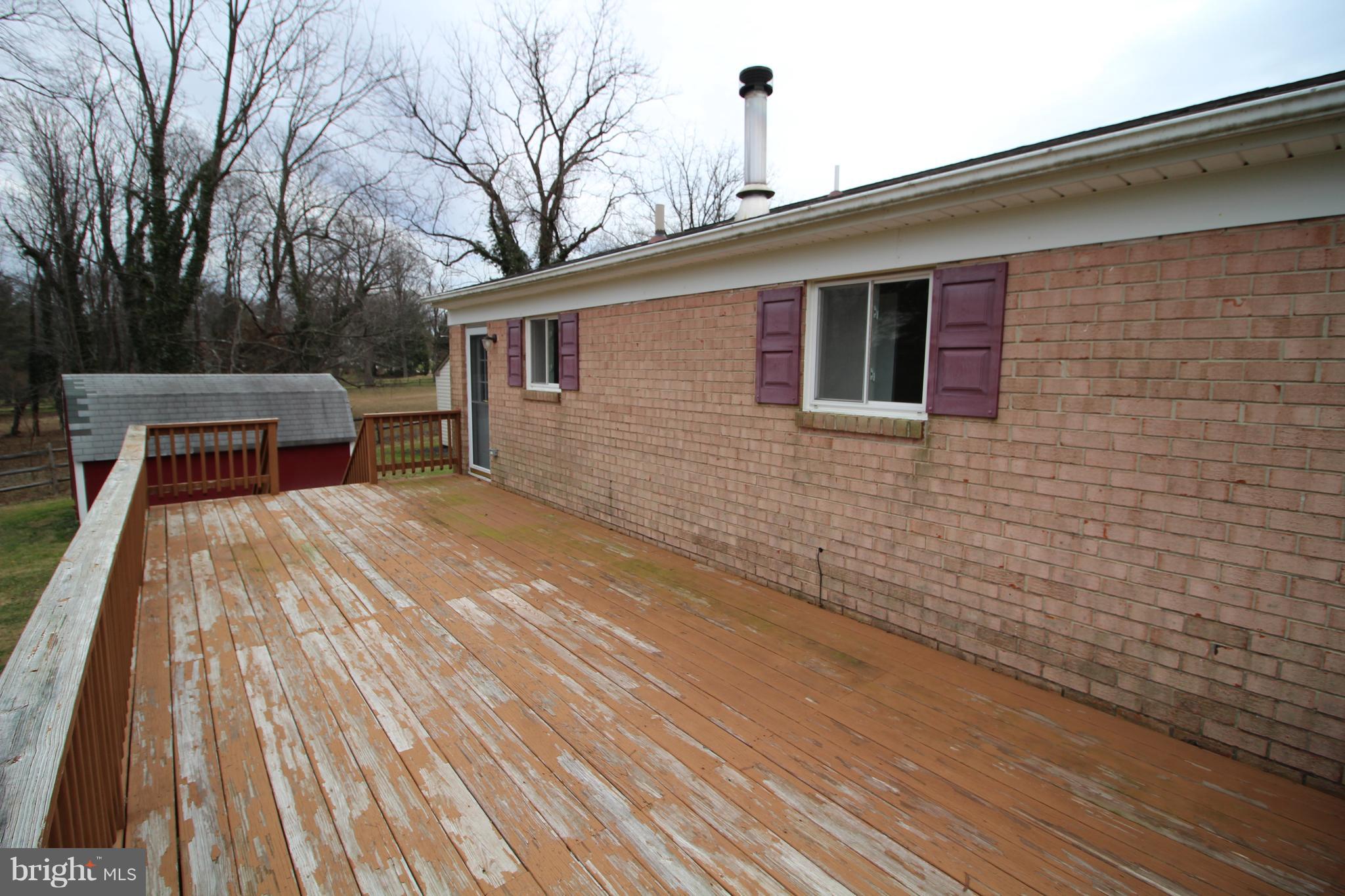18311 Barnesville Road Barnesville, MD 20838 - Photo 8 of 33 deck