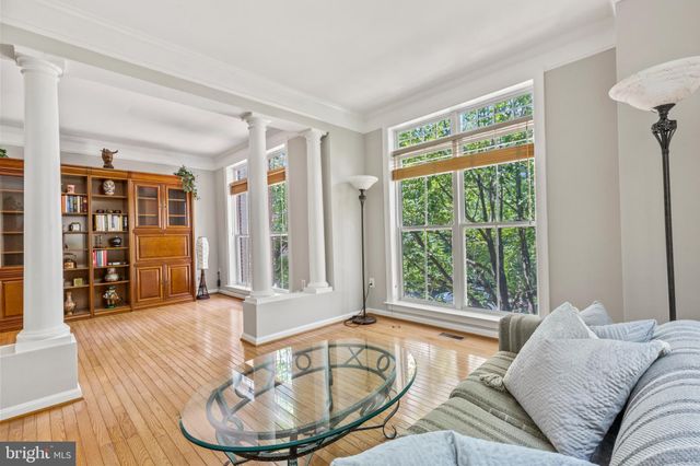 $875,000 | 232 Medlock Lane, Alexandria, VA 22304