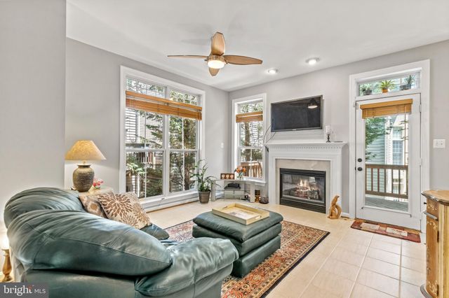 $875,000 | 232 Medlock Lane, Alexandria, VA 22304