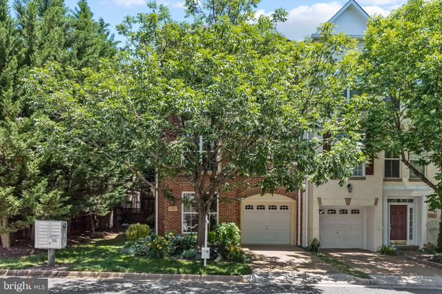 $875,000 | 232 Medlock Lane, Alexandria, VA 22304