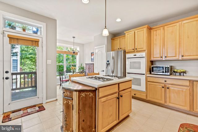 $875,000 | 232 Medlock Lane, Alexandria, VA 22304
