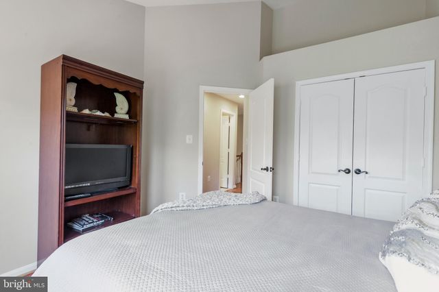 $875,000 | 232 Medlock Lane, Alexandria, VA 22304