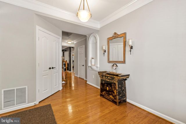 $875,000 | 232 Medlock Lane, Alexandria, VA 22304