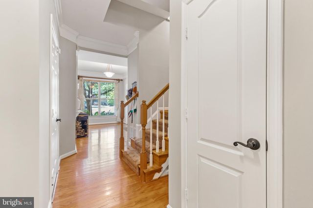 $875,000 | 232 Medlock Lane, Alexandria, VA 22304