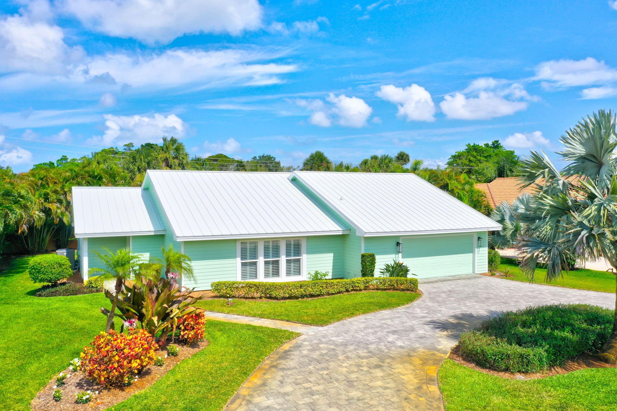 3824 Southeast Fairway East Stuart, FL 34997 - Photo 1 of 67 Key West Charm
