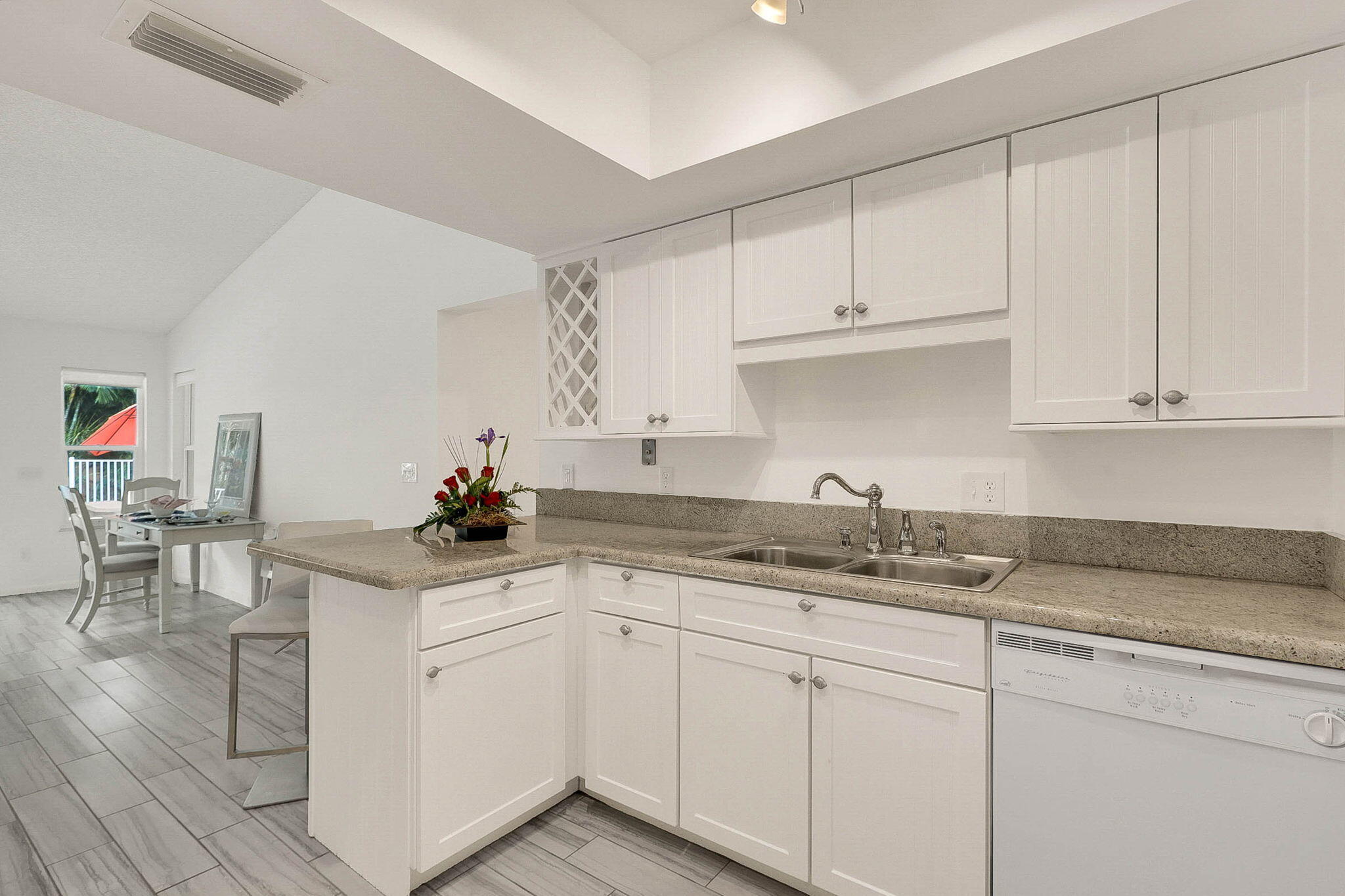 3824 Southeast Fairway East Stuart, FL 34997 - Photo 16 of 67 Kitchen