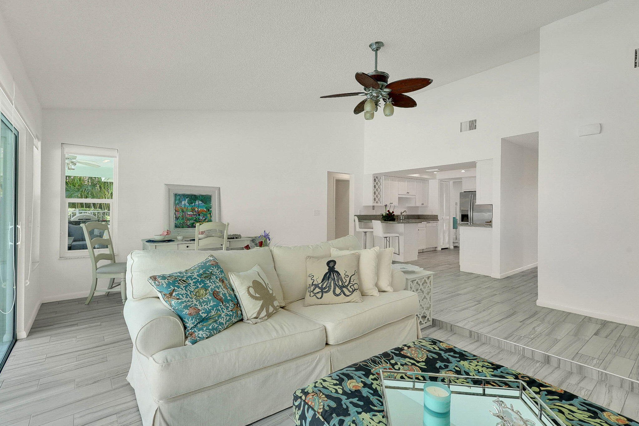 3824 Southeast Fairway East Stuart, FL 34997 - Photo 23 of 67 Room for your furniture