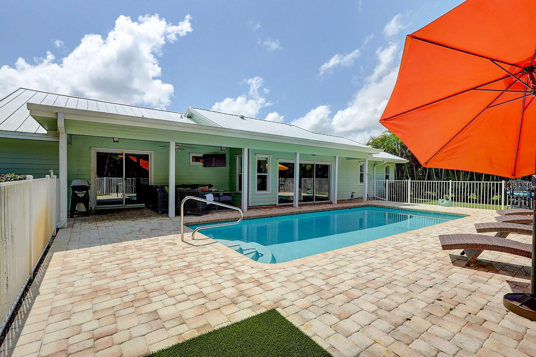 3824 Southeast Fairway East Stuart, FL 34997 - Photo 29 of 67 Big deck