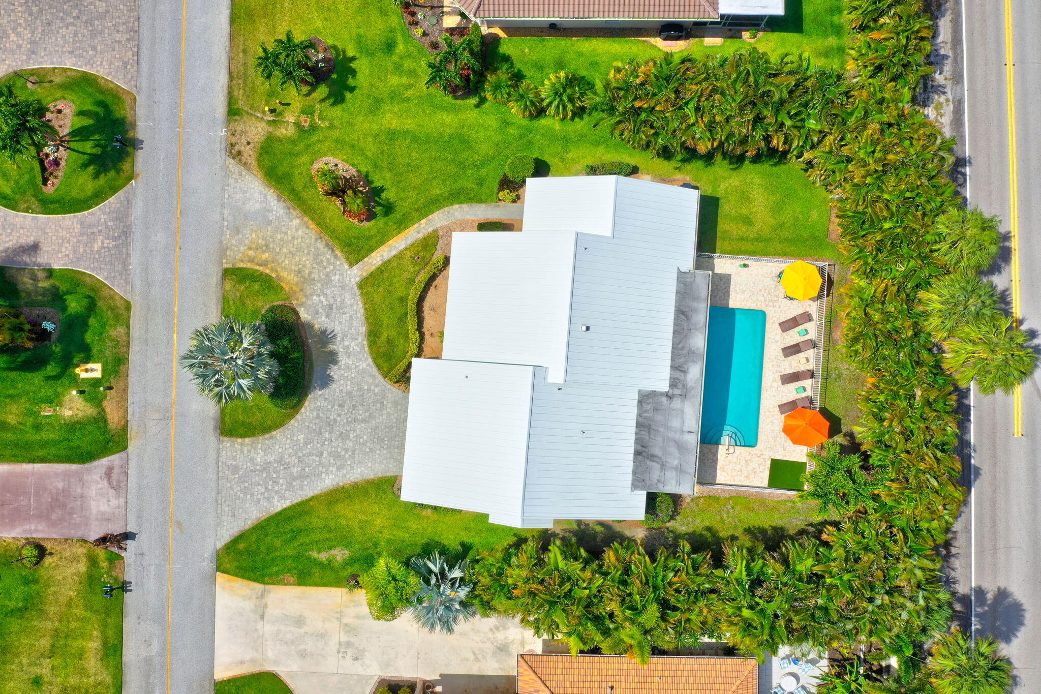 3824 Southeast Fairway East Stuart, FL 34997 - Photo 52 of 67 Screams Privacy