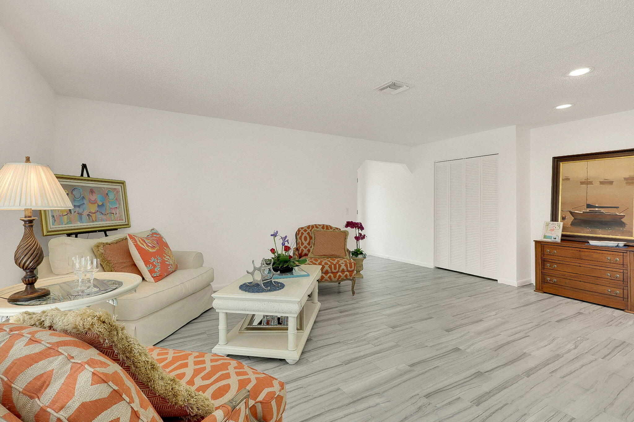 3824 Southeast Fairway East Stuart, FL 34997 - Photo 7 of 67 Living Room