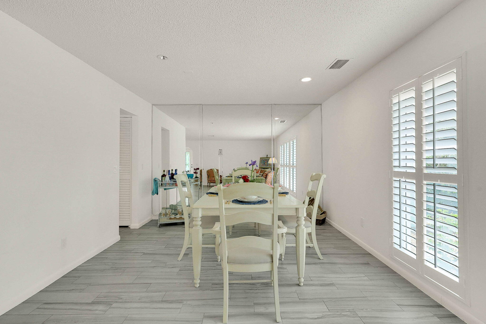 3824 Southeast Fairway East Stuart, FL 34997 - Photo 10 of 67 Dining Room