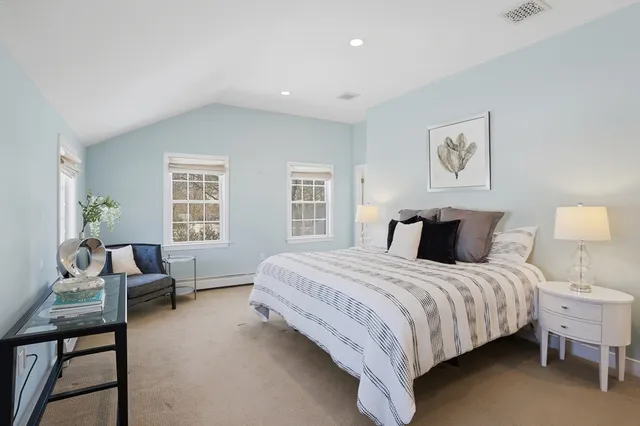 $1,300,000 | 245 Oak Hill Circle, Concord, MA 01742