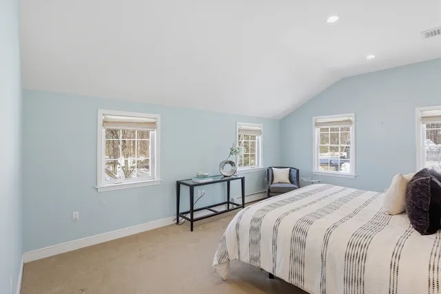 $1,300,000 | 245 Oak Hill Circle, Concord, MA 01742