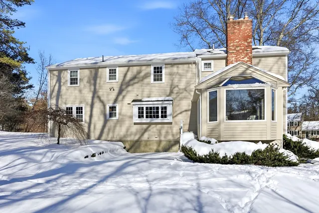 $1,300,000 | 245 Oak Hill Circle, Concord, MA 01742