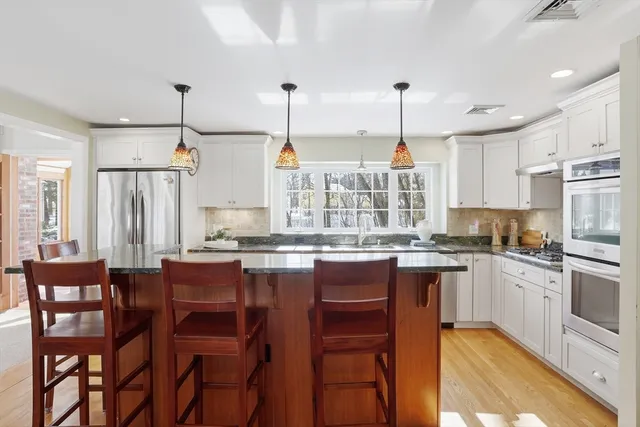 $1,300,000 | 245 Oak Hill Circle, Concord, MA 01742