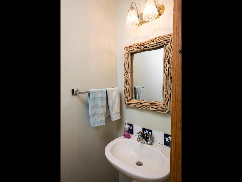 13618 Inverness Road Minnetonka, MN 55305 - Photo 22 of 40 Gallery Image 22