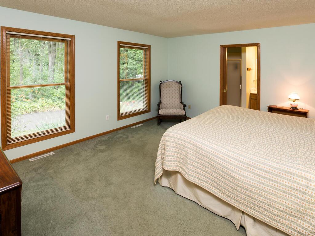 13618 Inverness Road Minnetonka, MN 55305 - Photo 23 of 40 Gallery Image 23
