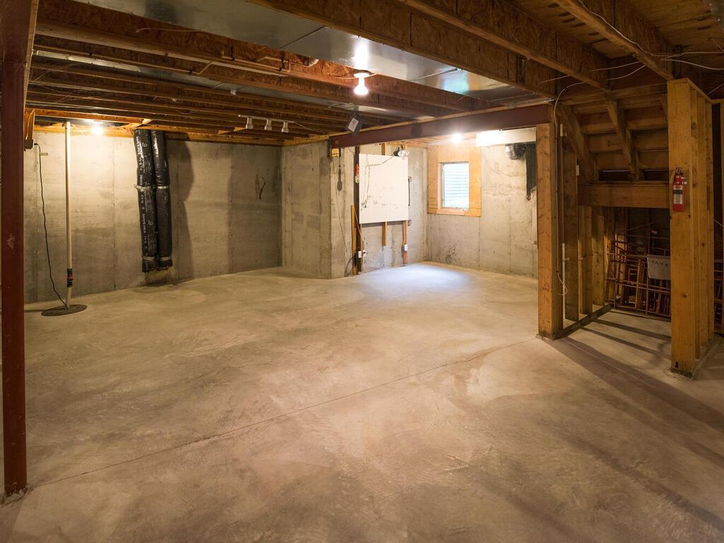 13618 Inverness Road Minnetonka, MN 55305 - Photo 32 of 40 Gallery Image 32
