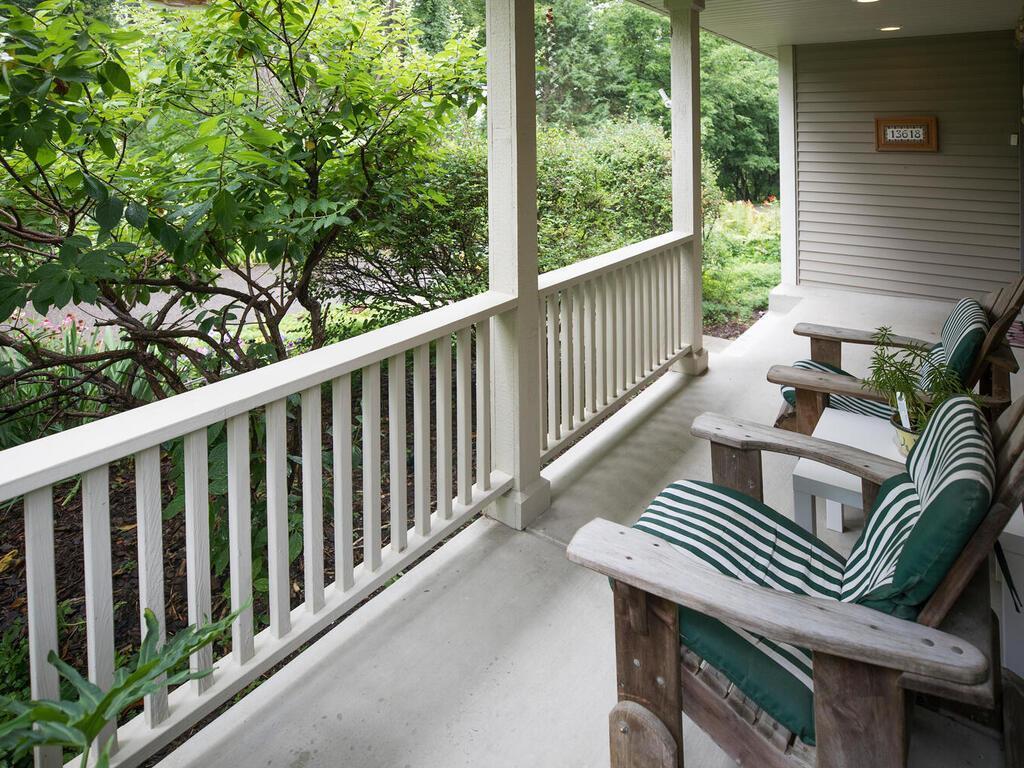 13618 Inverness Road Minnetonka, MN 55305 - Photo 8 of 40 Gallery Image 8