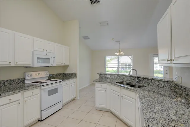 $2,200 | 573 Belfast Terrace, Sebastian, FL 32958