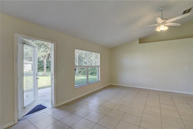 $2,200 | 573 Belfast Terrace, Sebastian, FL 32958