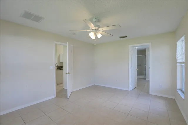 $2,200 | 573 Belfast Terrace, Sebastian, FL 32958