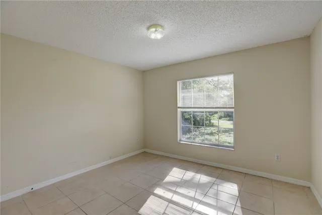 $2,200 | 573 Belfast Terrace, Sebastian, FL 32958