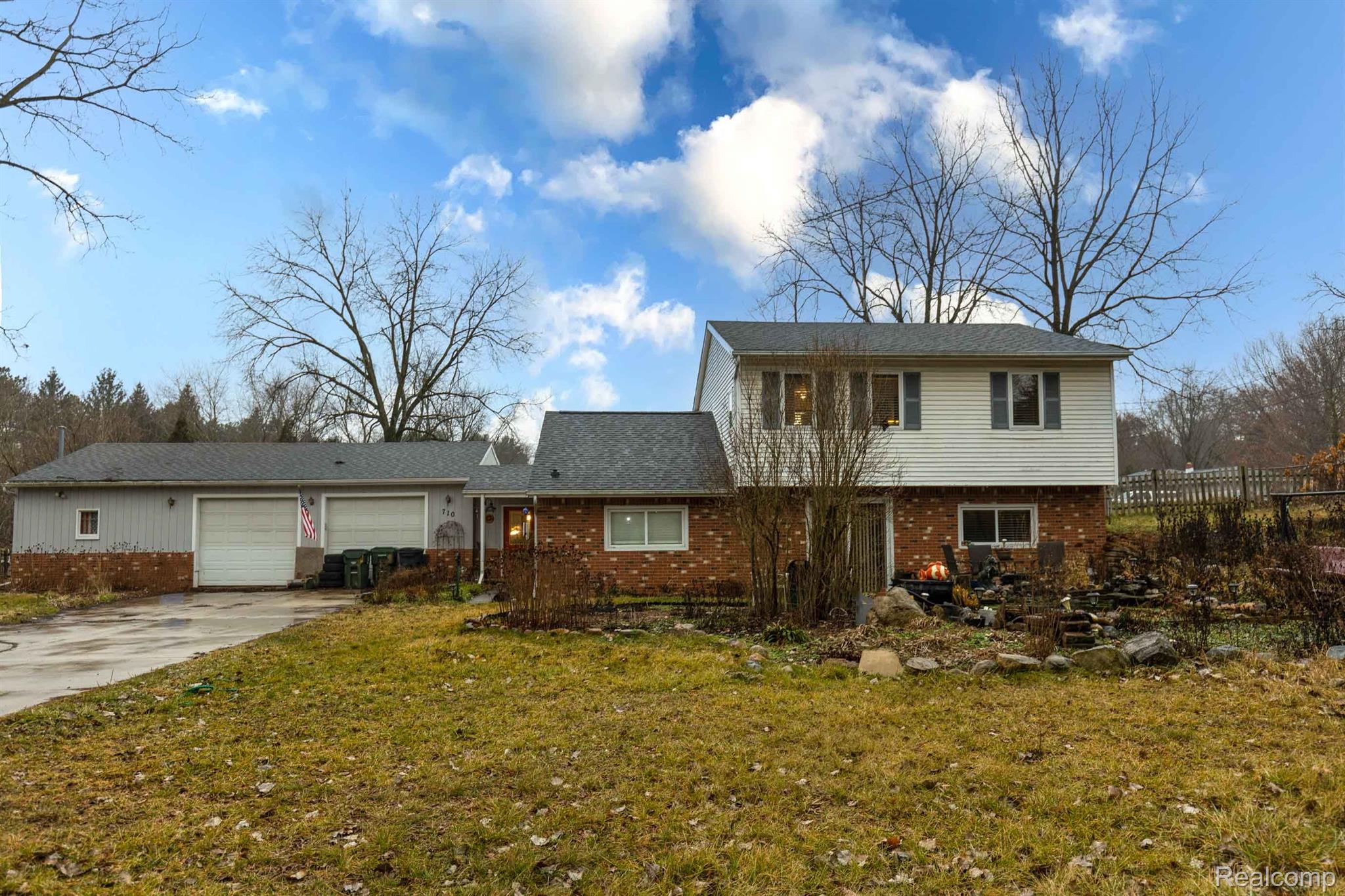 710 Hemingway Road Lake Orion, MI 48362 - Photo 1 of 18 Gallery Image 1