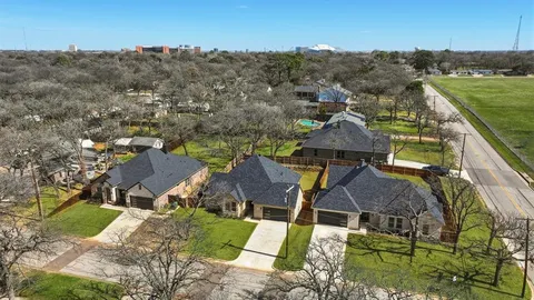 $540,000 | 707 Ross Trail, Arlington, TX 76012