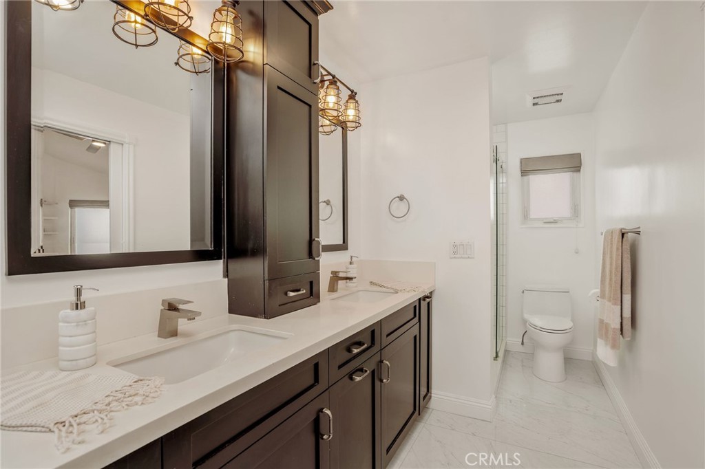 521 13th Street Manhattan Beach, CA 90266 - Photo 18 of 30 Primary Bath