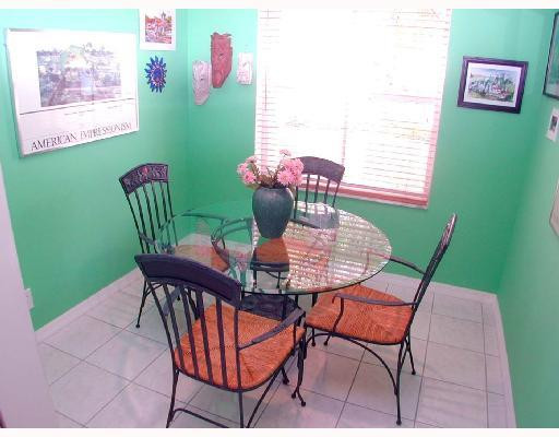 4124 Pine Ridge Lane Weston, FL 33331 - Photo 5 of 16 Kitchen