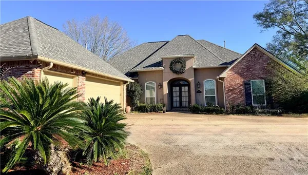 $399,900 | 13404 East Lakeshore Avenue, Prairieville, LA 70769