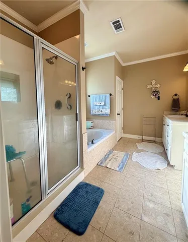 $399,900 | 13404 East Lakeshore Avenue, Prairieville, LA 70769