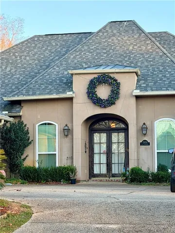 $399,900 | 13404 East Lakeshore Avenue, Prairieville, LA 70769