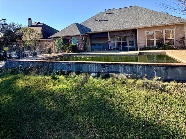 $399,900 | 13404 East Lakeshore Avenue, Prairieville, LA 70769