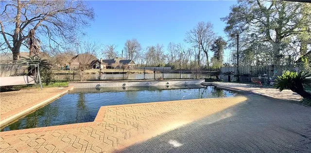 $399,900 | 13404 East Lakeshore Avenue, Prairieville, LA 70769