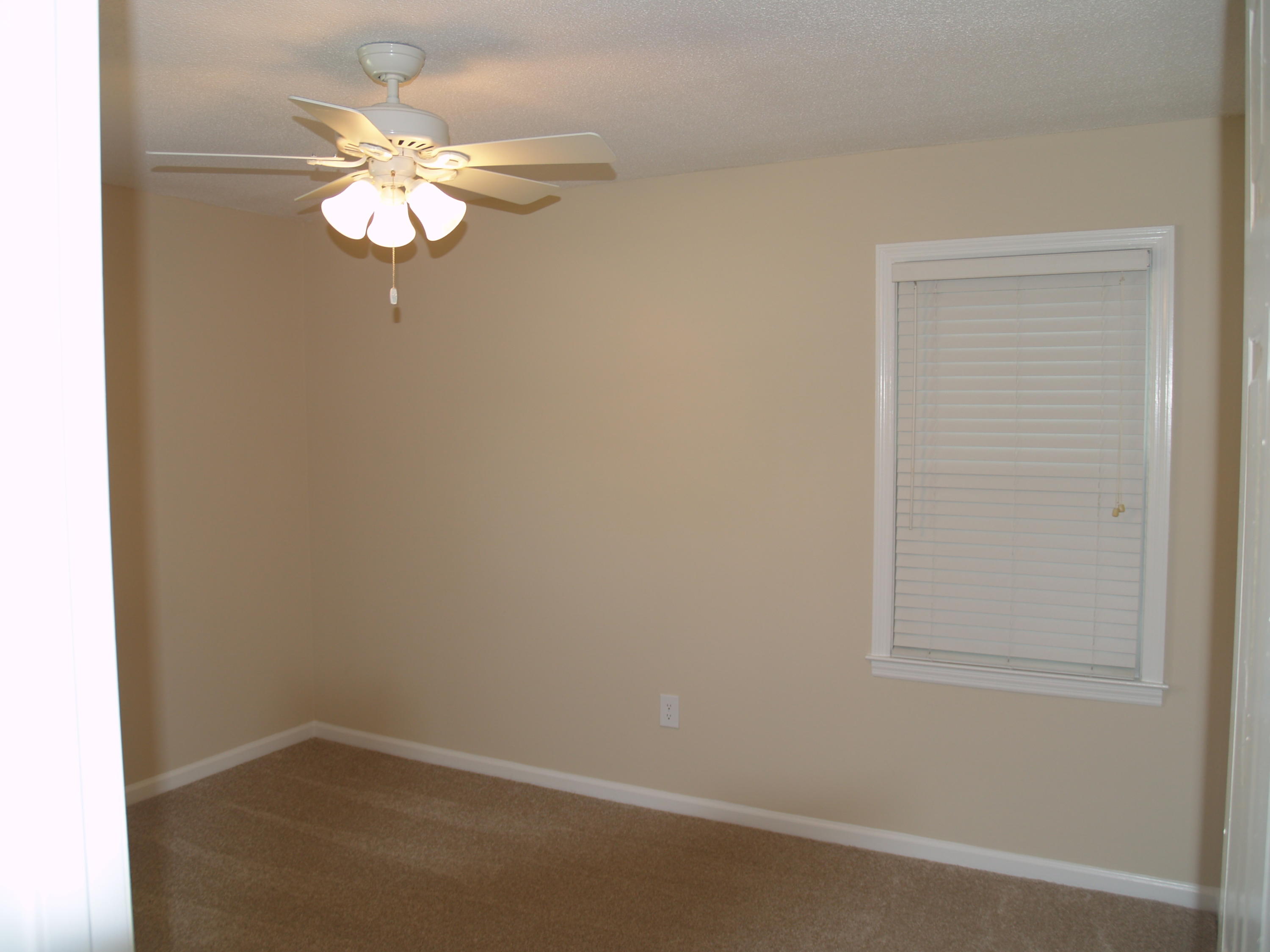 2515 Dearborne Road North Charleston, SC 29406 - Photo 14 of 41 P1011307