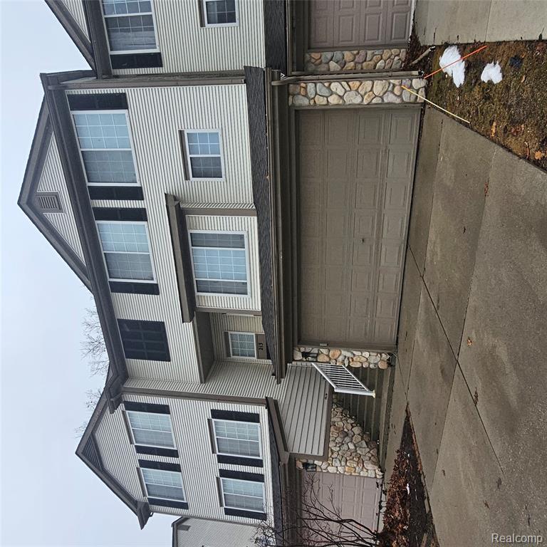 215 Oak Ridge Drive Pontiac, MI 48341 - Photo 34 of 34