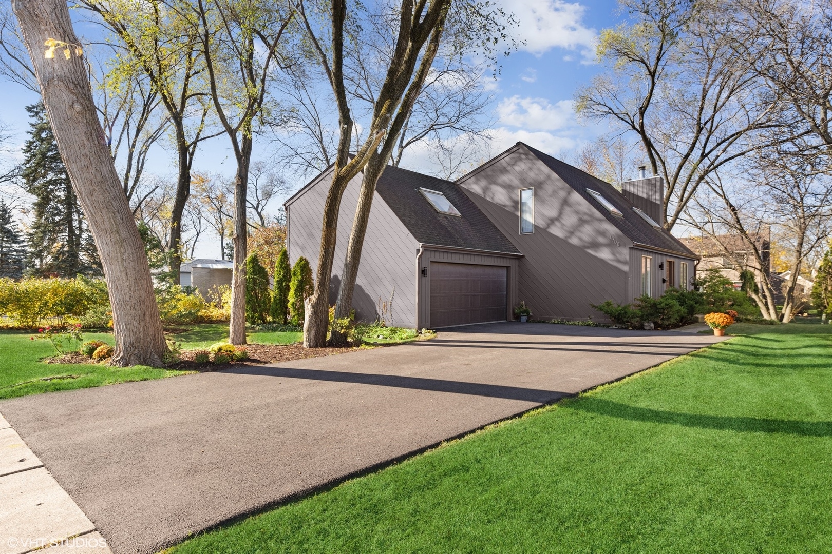 1908 Cherry Street Wheaton, IL 60187 - Photo 36 of 36 a view of a trees in front of a house