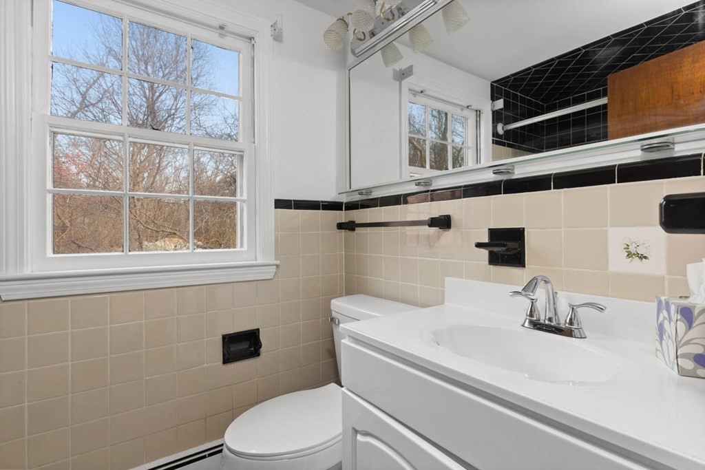 22 Surrey Road Salem, MA 01970 - Photo 22 of 38