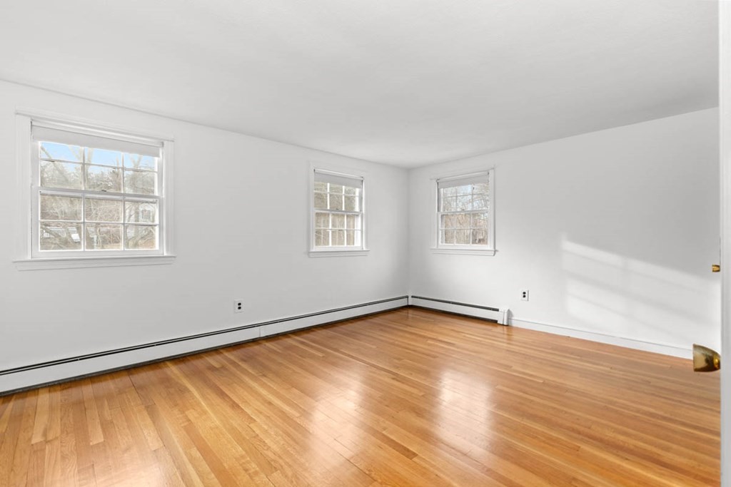 22 Surrey Road Salem, MA 01970 - Photo 25 of 38