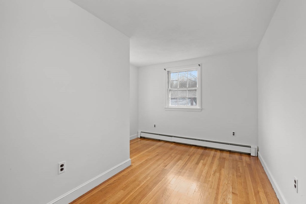 22 Surrey Road Salem, MA 01970 - Photo 27 of 38