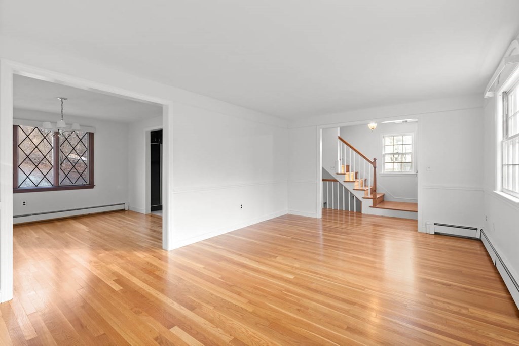 22 Surrey Road Salem, MA 01970 - Photo 4 of 38