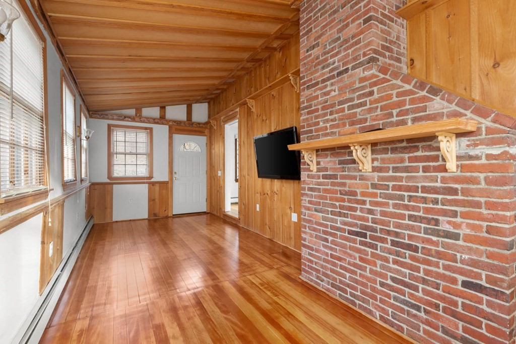 22 Surrey Road Salem, MA 01970 - Photo 10 of 38