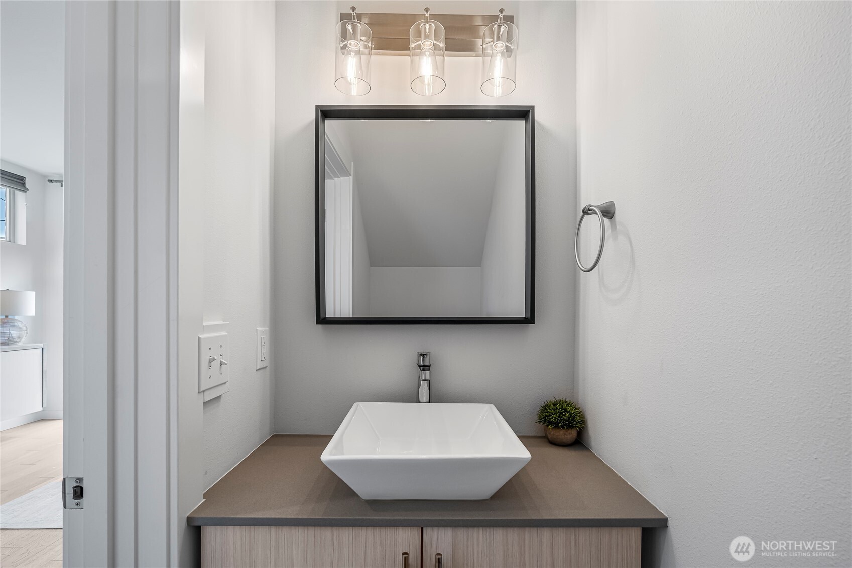 4140 Delridge Way Southwest Seattle, WA 98106 - Photo 26 of 38