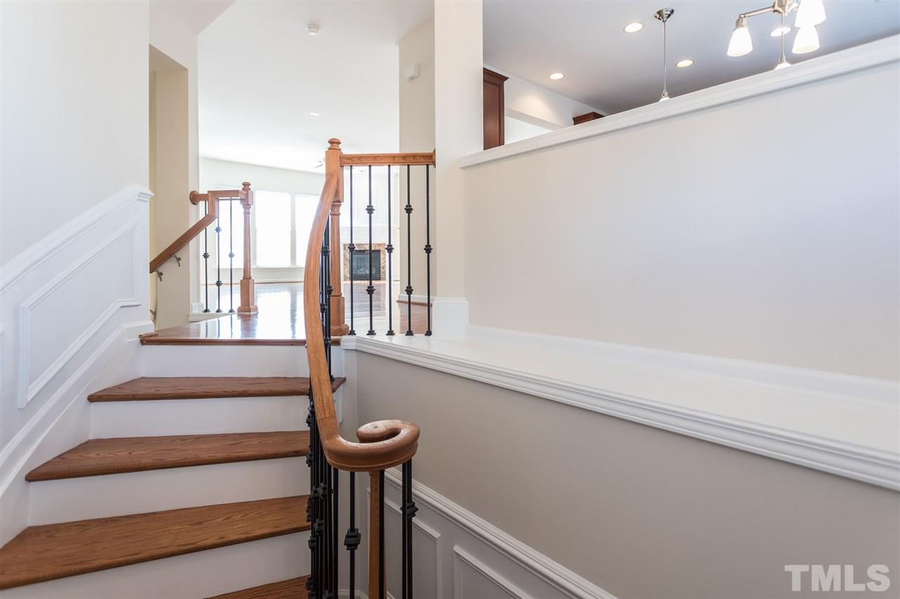 2636 Laurel Cherry Street Raleigh, NC 27612 - Photo 3 of 28 Gallery Image 3